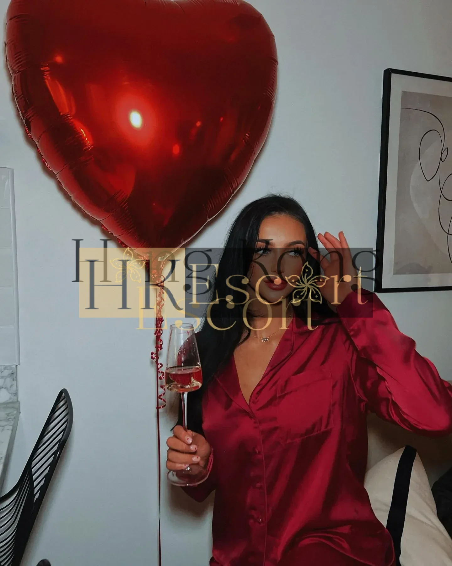 Alana - Escort Hong Kong, bust 3.5, height 177 cm, weight 61 kg