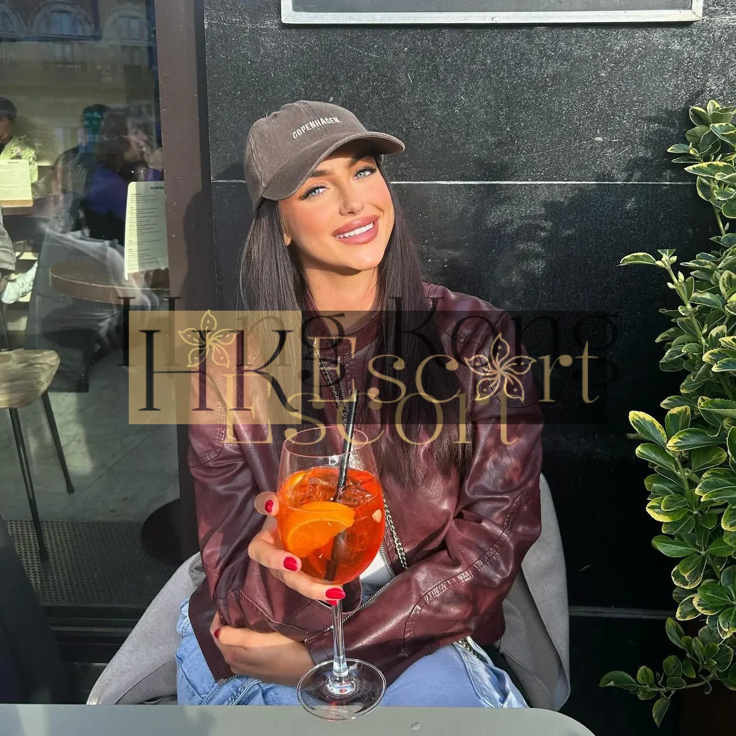Alana - Escort Hong Kong, bust 3.5, height 177 cm, weight 61 kg