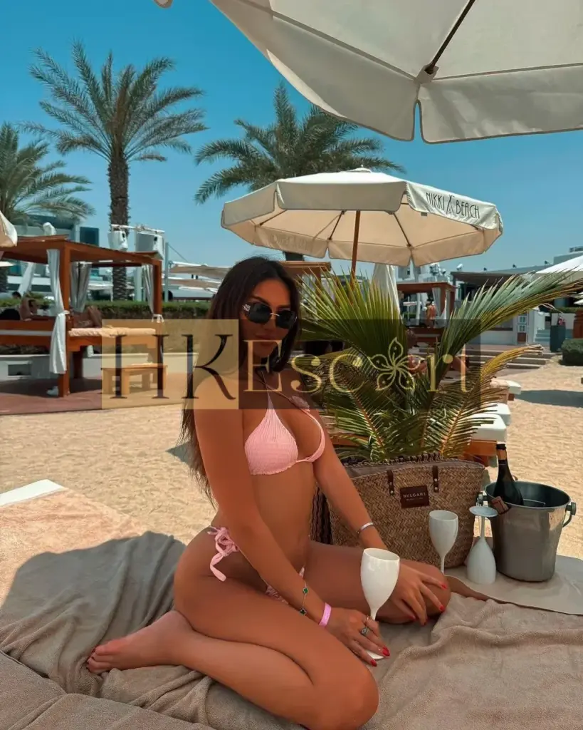 Artemida - Escort Hong Kong, bust 2, height 178 cm, weight 59 kg