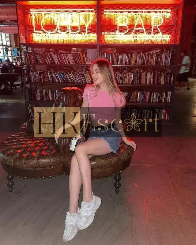Naomi - Escort Hong Kong, bust 1, height 172 cm, weight 57 kg
