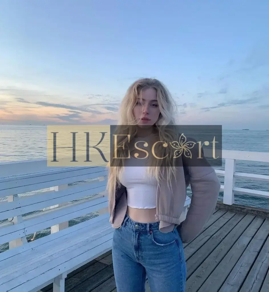 Mia - Escort Hong Kong, bust 2, height 174 cm, weight 56 kg
