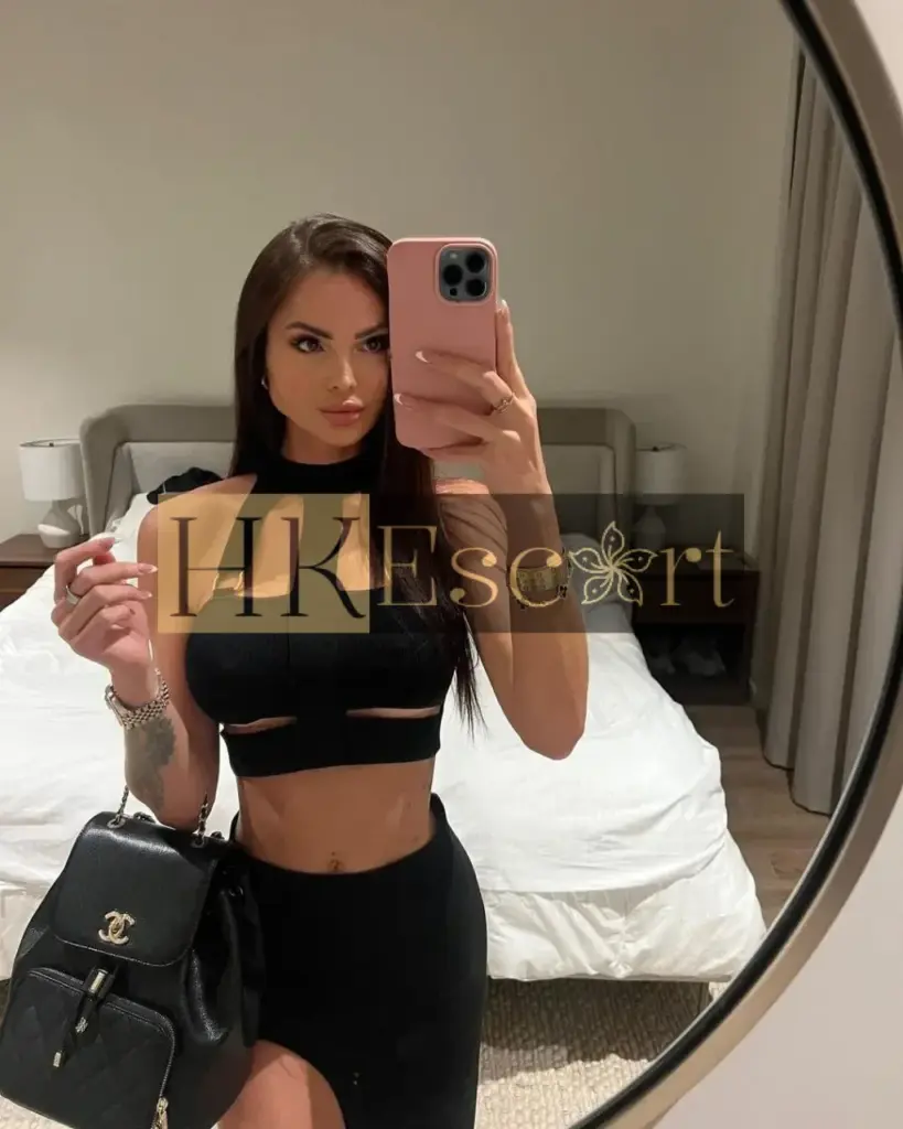 Eleanor - Escort Hong Kong, bust 3, height 172 cm, weight 58 kg