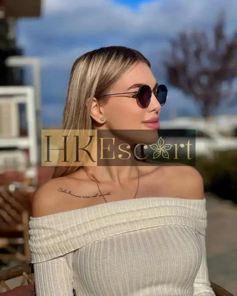 Sophia - Escort Hong Kong, bust 2, height 167 cm, weight 55 kg