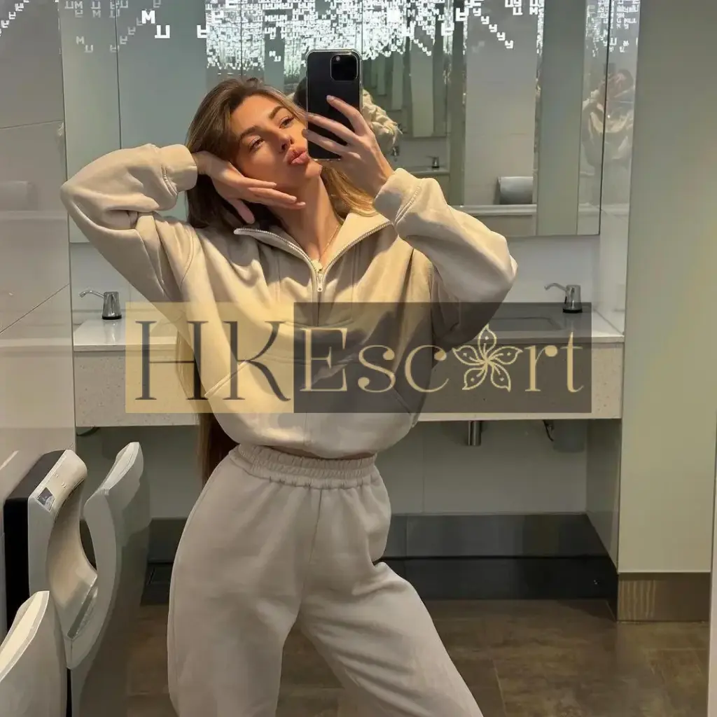 Leila - Escort Hong Kong, bust 1, height 172 cm, weight 56 kg