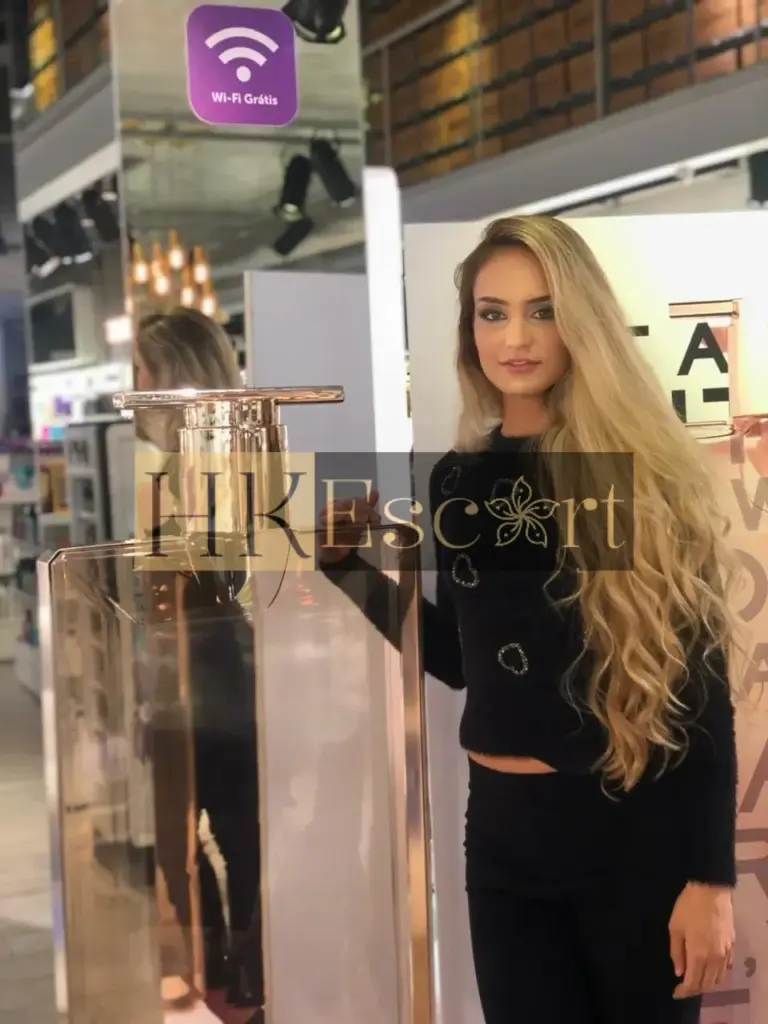 Candice - Escort Hong Kong, bust 2, height 172 cm, weight 56 kg