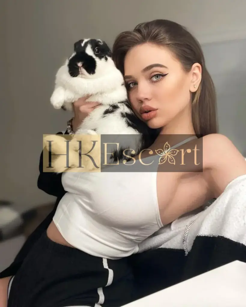 Millie - Escort Hong Kong, bust 2, height 175 cm, weight 54 kg