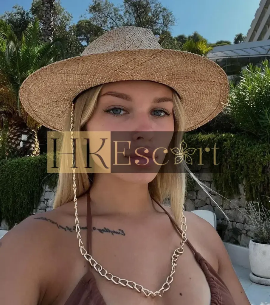 Georgia - Escort Hong Kong, bust 2, height 169 cm, weight 56 kg