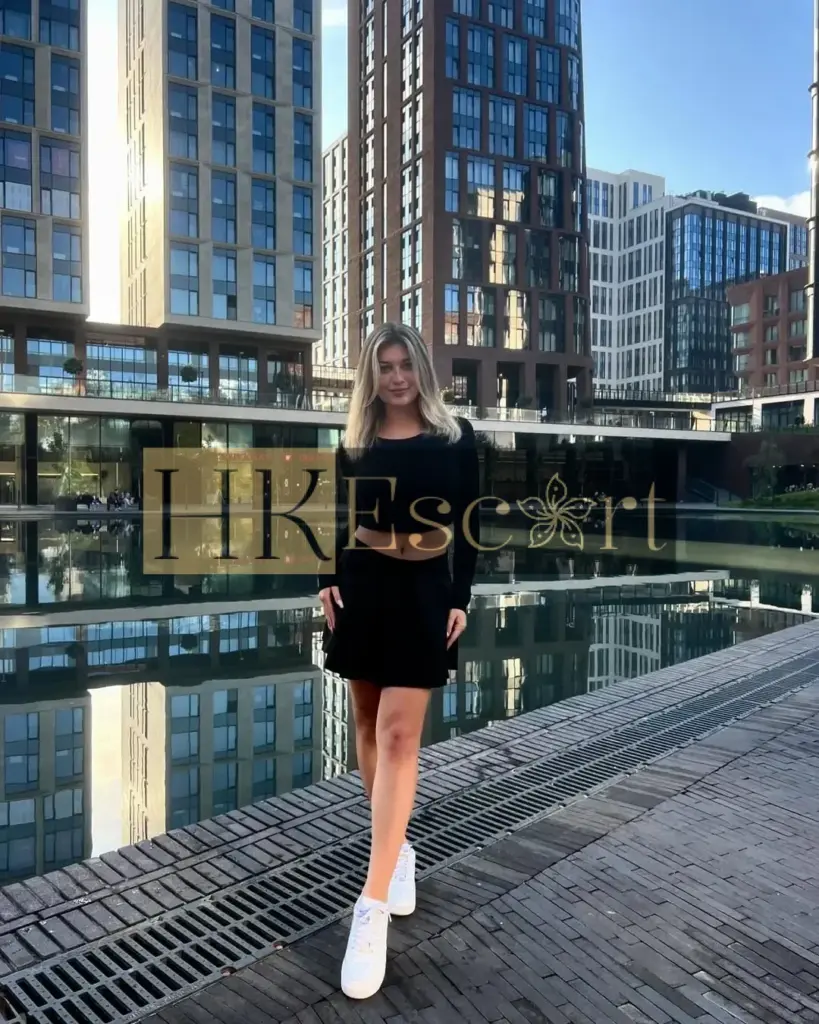 Eloise - Escort Hong Kong, bust 2, height 170 cm, weight 58 kg