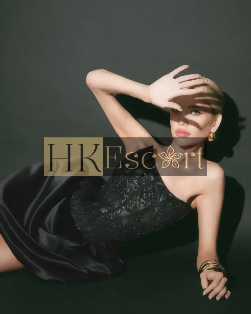 Rosalie - Escort Hong Kong, bust 1, height 172 cm, weight 57 kg