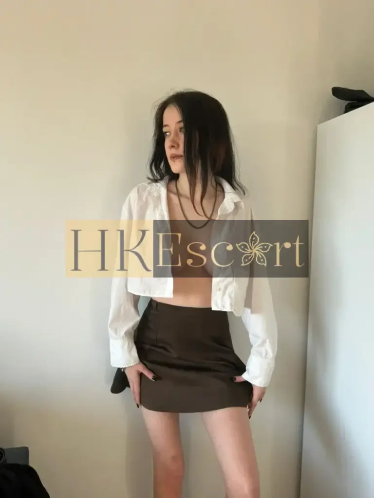 Alex - Escort Hong Kong, bust 2, height 176 cm, weight 60 kg