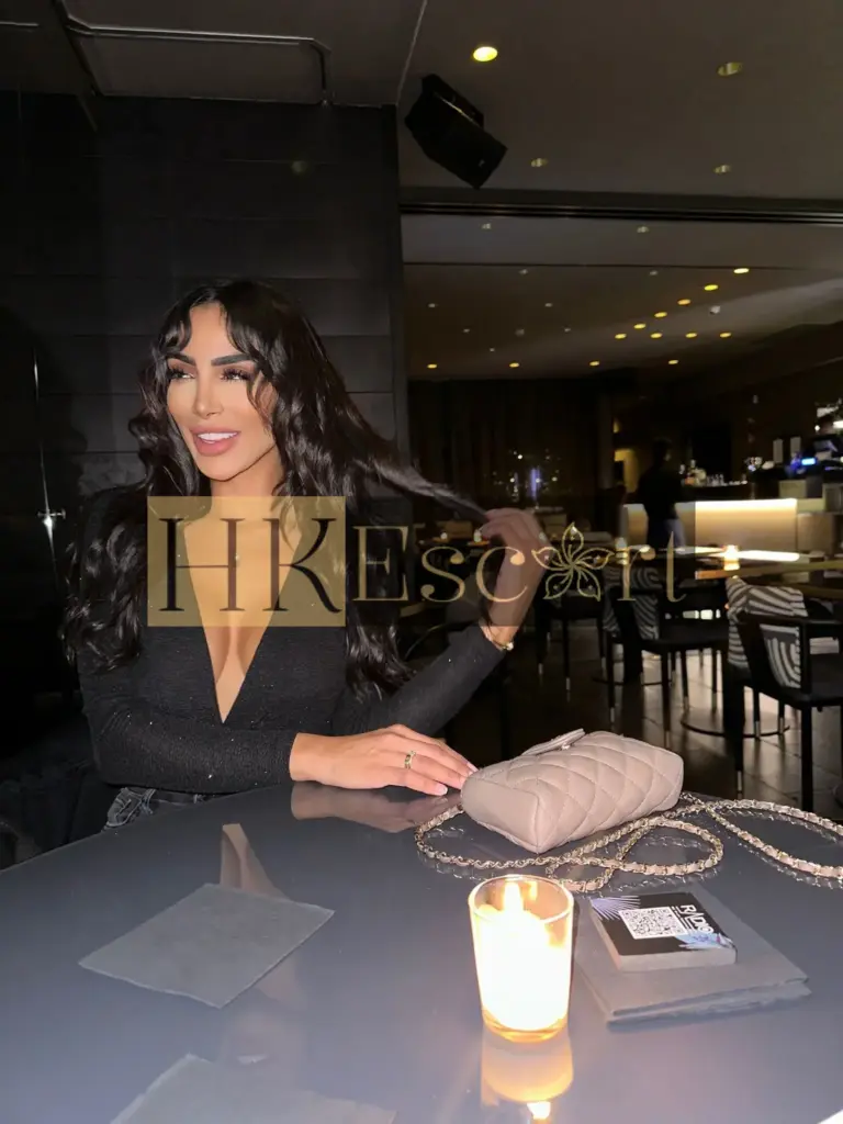 Piper - Escort Hong Kong, bust 2, height 178 cm, weight 62 kg