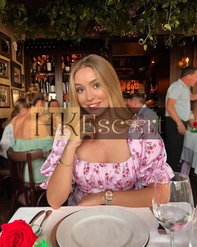 Esme, 24 years old, weight 60 kg, height 175 cm