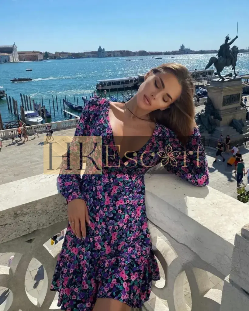 Kennedy - Escort Hong Kong, bust 2, height 180 cm, weight 58 kg