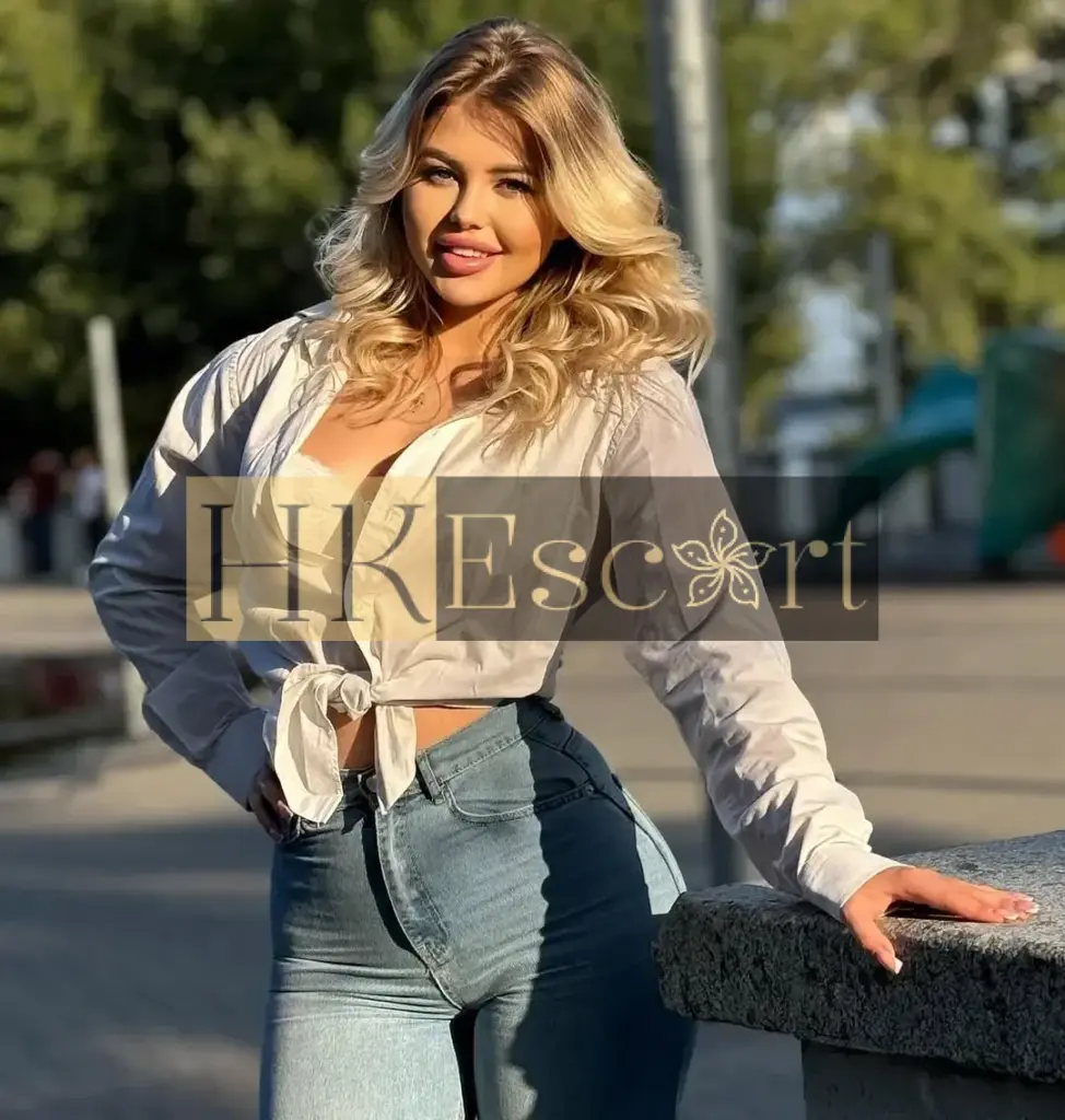 Amelia - Escort Hong Kong, bust 3, height 168 cm, weight 57 kg