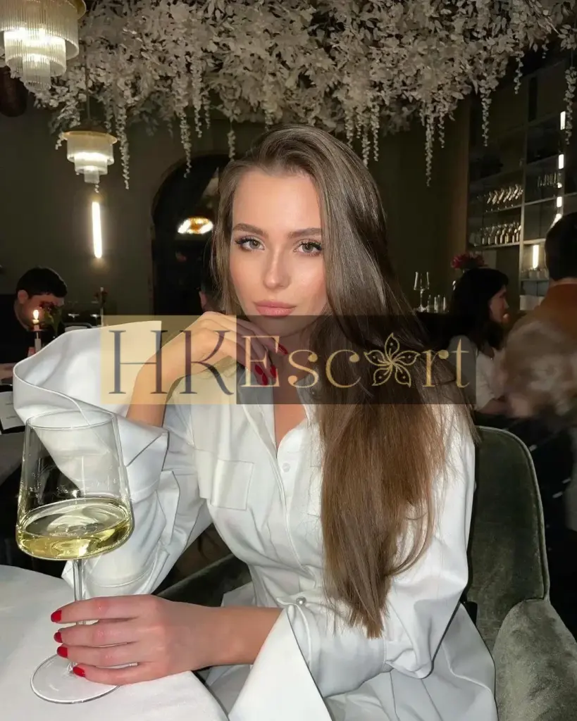 Felicity - Escort Hong Kong, bust 2, height 173 cm, weight 58 kg