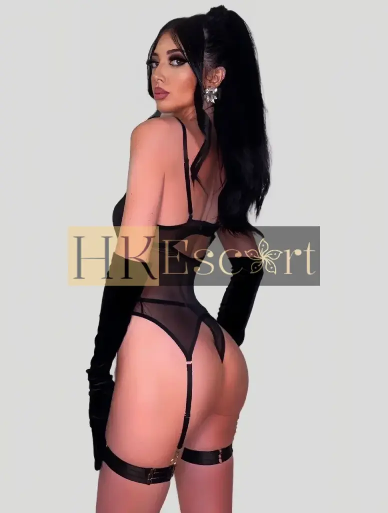 Autumn - Escort Hong Kong, bust 1, height 180 cm, weight 62 kg