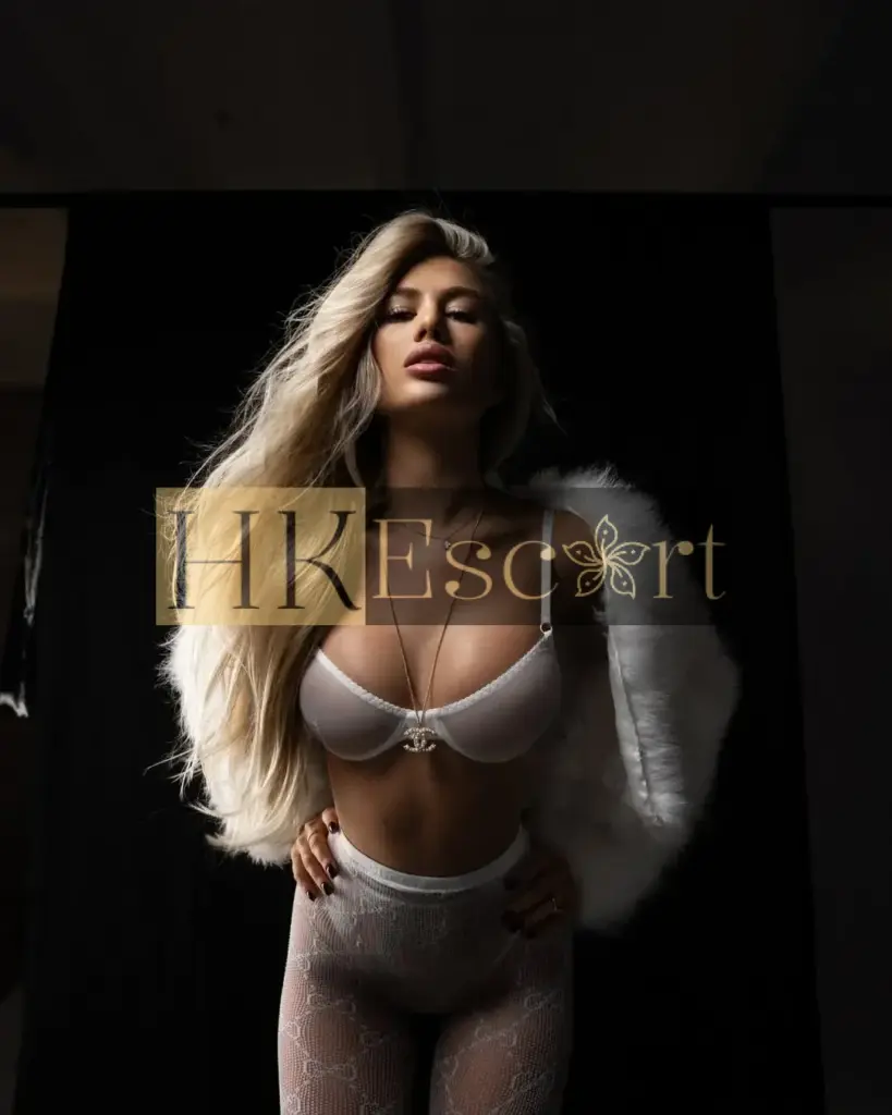 Felicity - Escort Hong Kong, bust 2, height 173 cm, weight 57 kg
