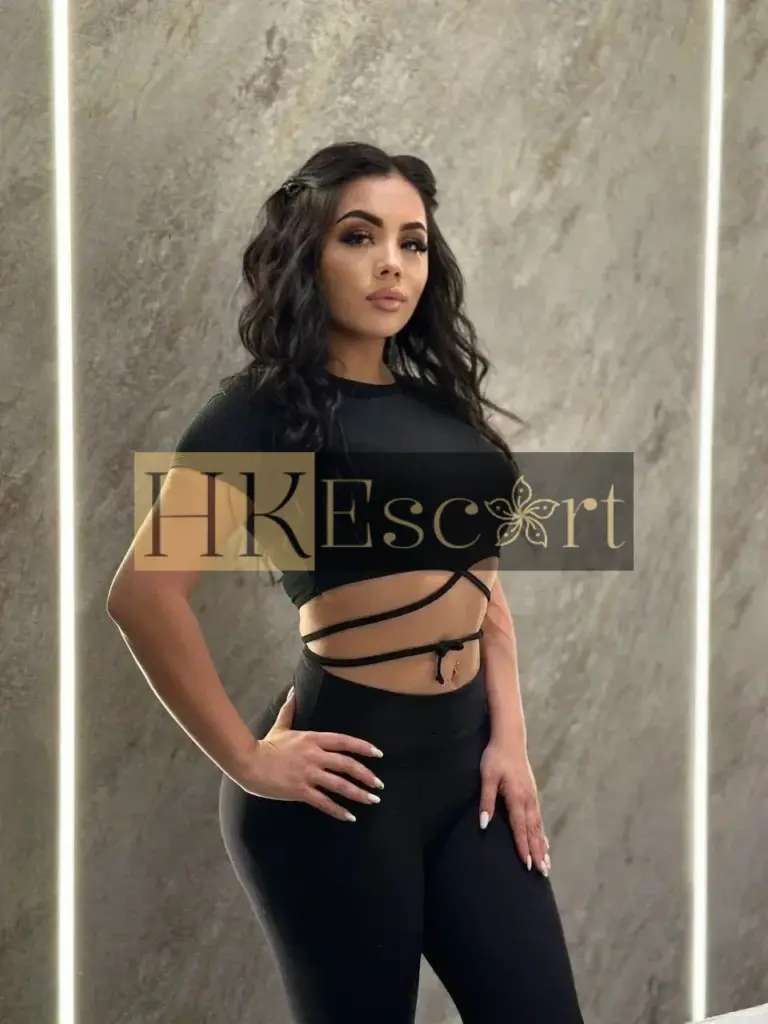 Angie - Escort Hong Kong, bust 2, height 163 cm, weight 67 kg