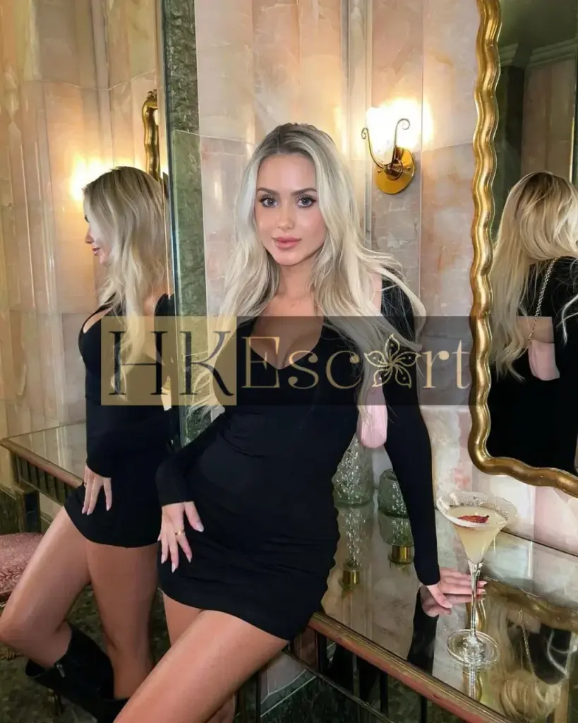 Eloise - Escort Hong Kong, bust 3, height 175 cm, weight 60 kg