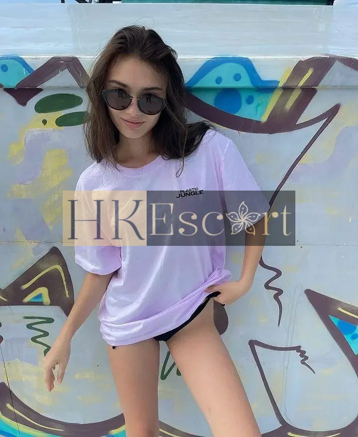 Renata - Escort Hong Kong, bust 1, height 176 cm, weight 51 kg