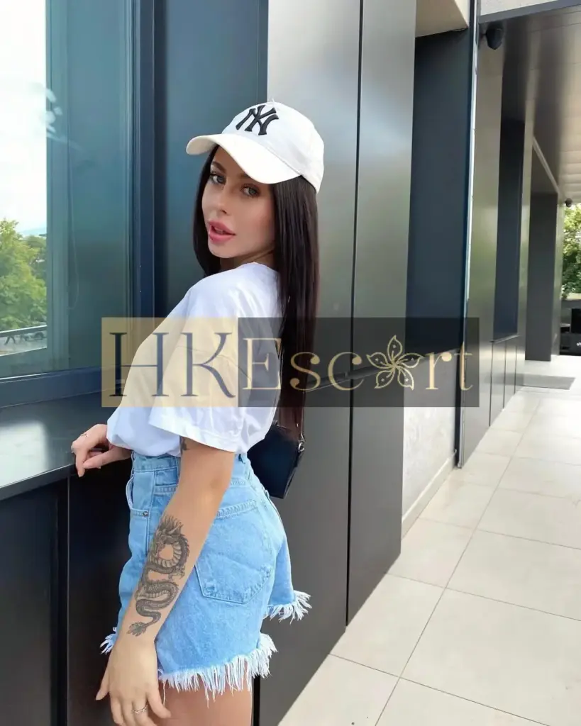 Natalia - Escort Hong Kong, bust 1, height 169 cm, weight 57 kg