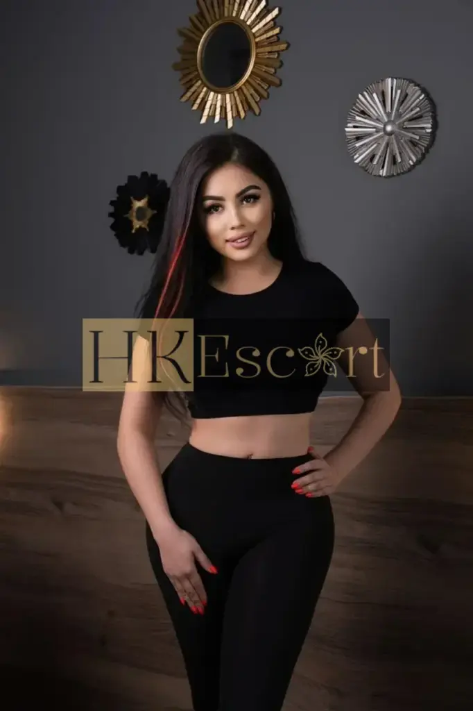 Angie - Escort Hong Kong, bust 2, height 163 cm, weight 67 kg