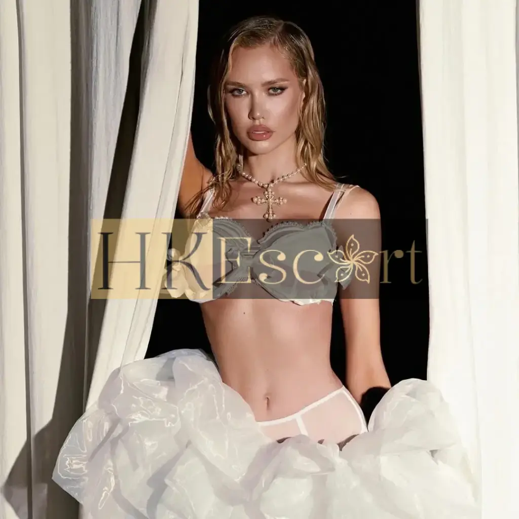 Rosalie - Escort Hong Kong, bust 1, height 172 cm, weight 57 kg