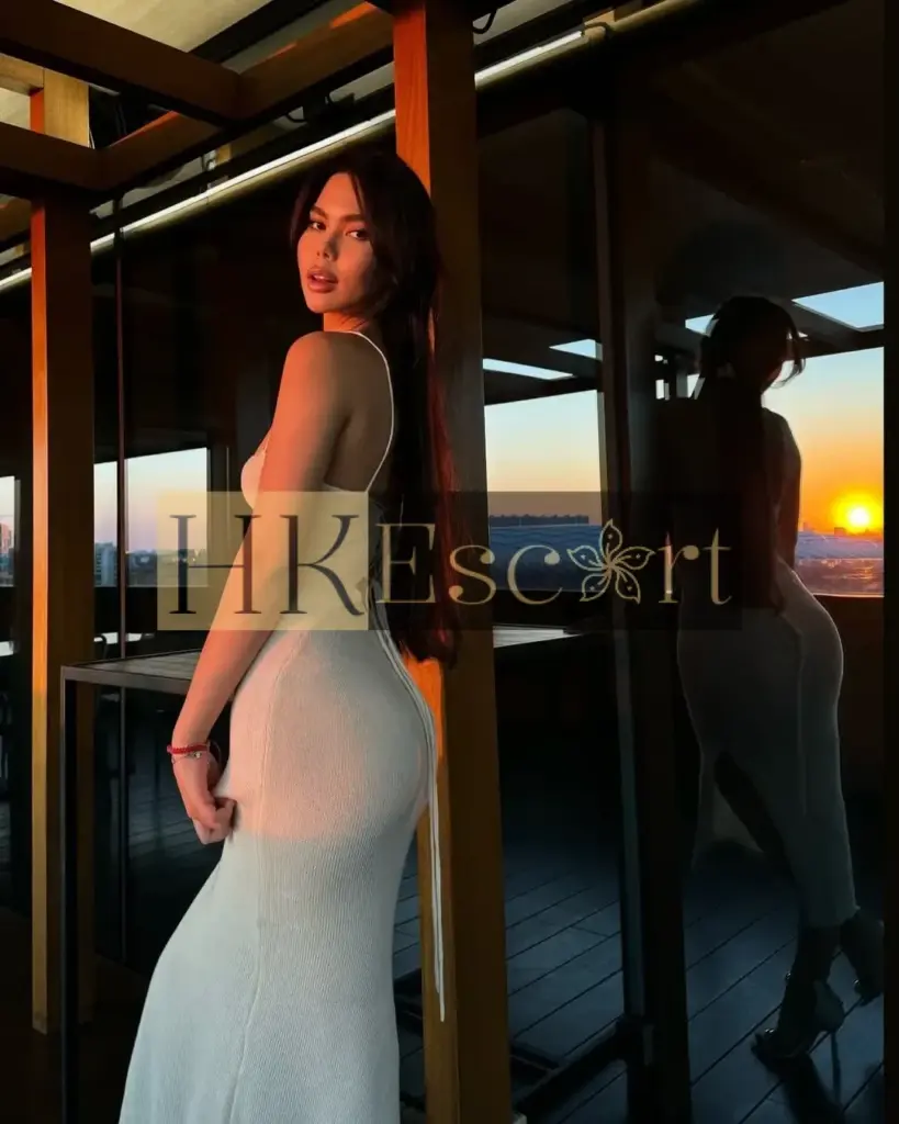 Adeline - Escort Hong Kong, bust 3, height 175 cm, weight 59 kg