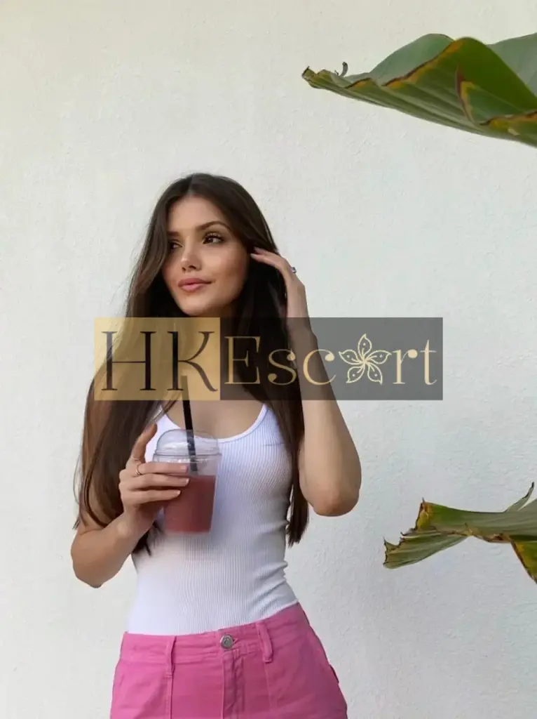 Lisa - Escort Hong Kong, bust 1, height 175 cm, weight 55 kg