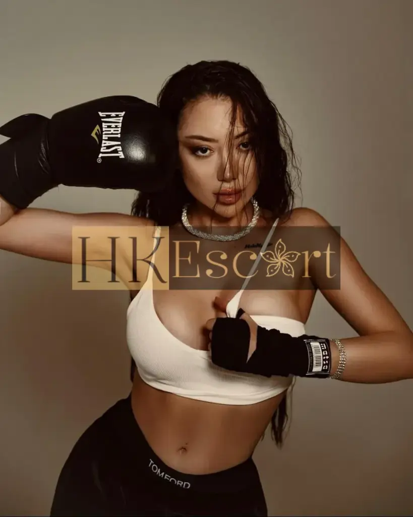 Violetta - Escort Hong Kong, bust 4, height 170 cm, weight 59 kg