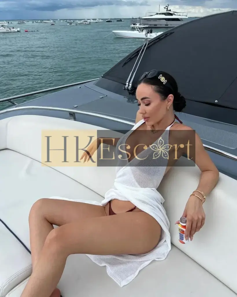 Keira - Escort Hong Kong, bust 3, height 176 cm, weight 58 kg