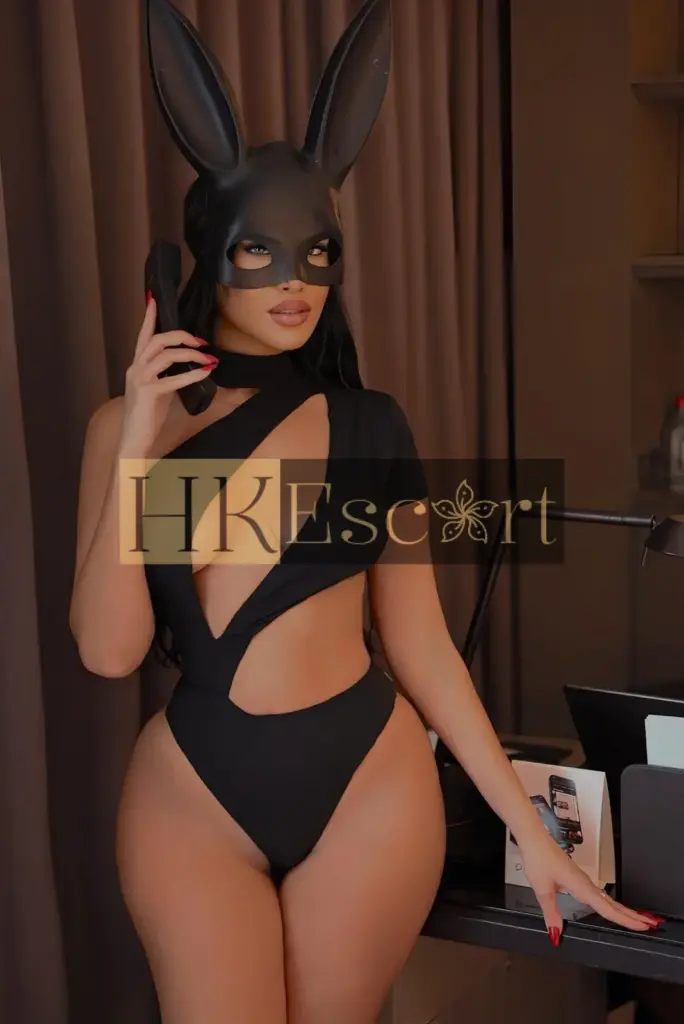 Zeynep - Escort Hong Kong, bust 2, height 167 cm, weight 57 kg