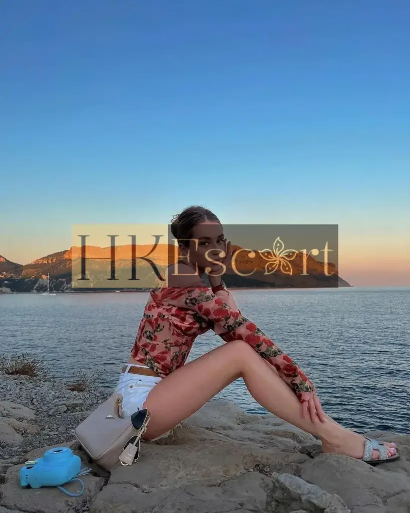 Emily - Escort Hong Kong, bust 1, height 172 cm, weight 57 kg