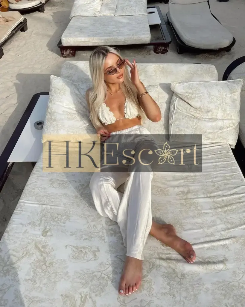 Celeste - Escort Hong Kong, bust 1, height 177 cm, weight 58 kg