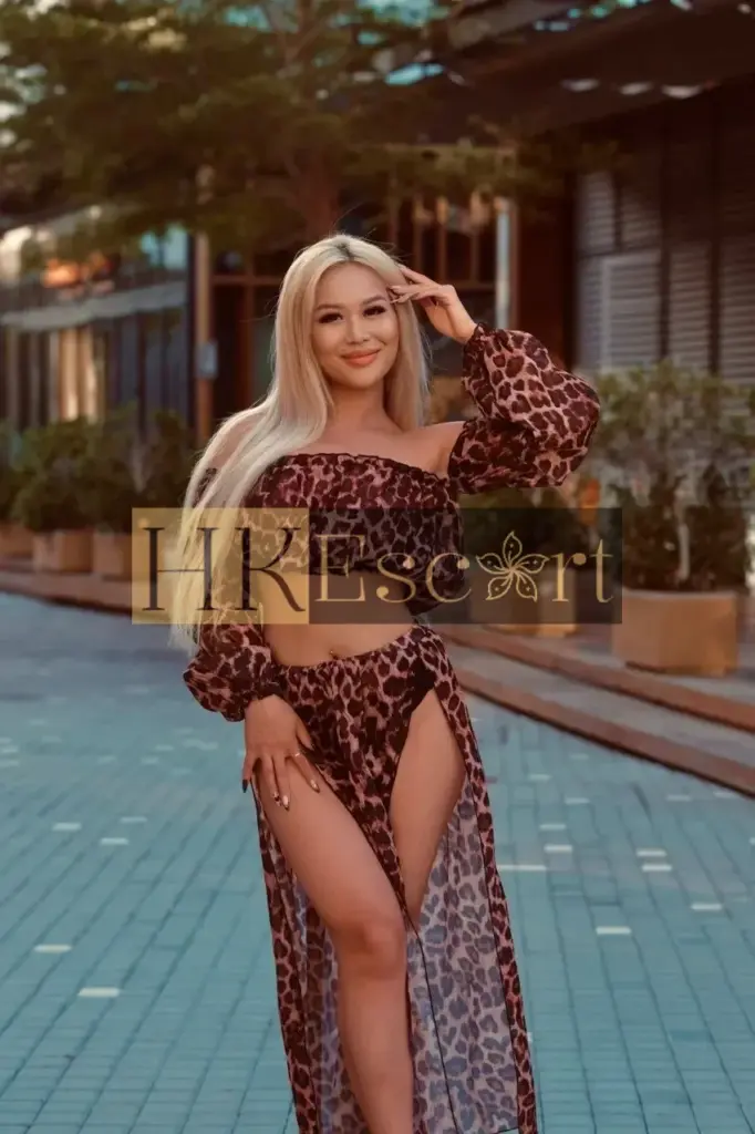 Lalisa - Escort Hong Kong, bust 2, height 167 cm, weight 52 kg