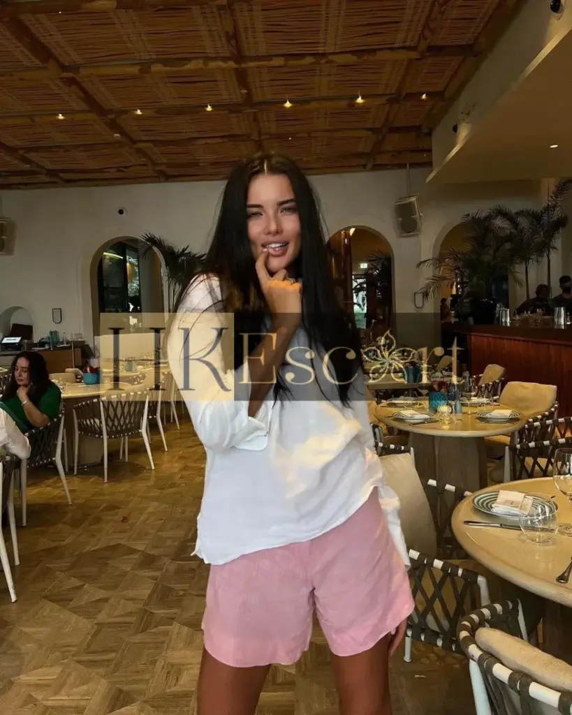 Eliza - Escort Hong Kong, bust 1, height 170 cm, weight 56 kg
