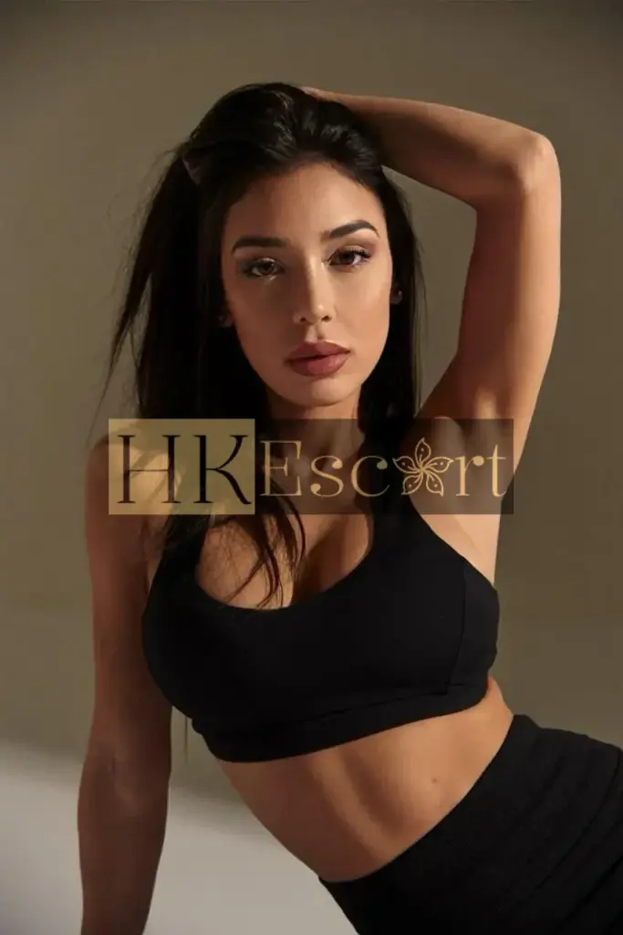 Adriana - Escort Hong Kong, bust 3, height 175 cm, weight 59 kg