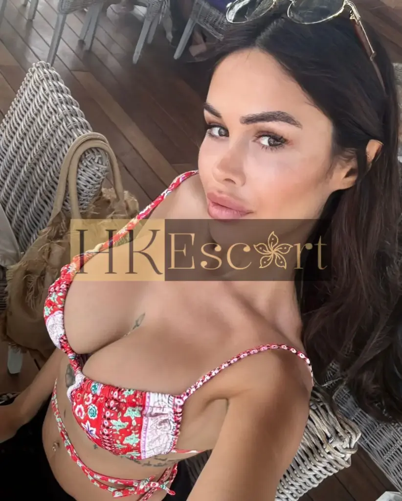 Sophia - Escort Hong Kong, bust 2, height 170 cm, weight 56 kg