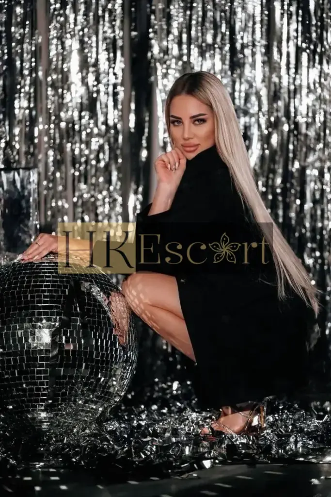 Mirabella - Escort Hong Kong, bust 2, height 170 cm, weight 73 kg