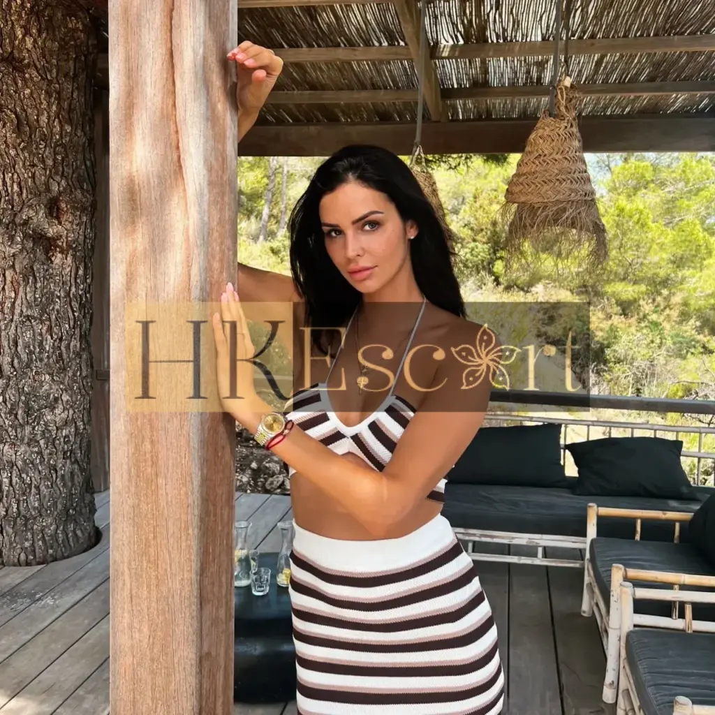 Lily - Escort Hong Kong, bust 2, height 178 cm, weight 61 kg