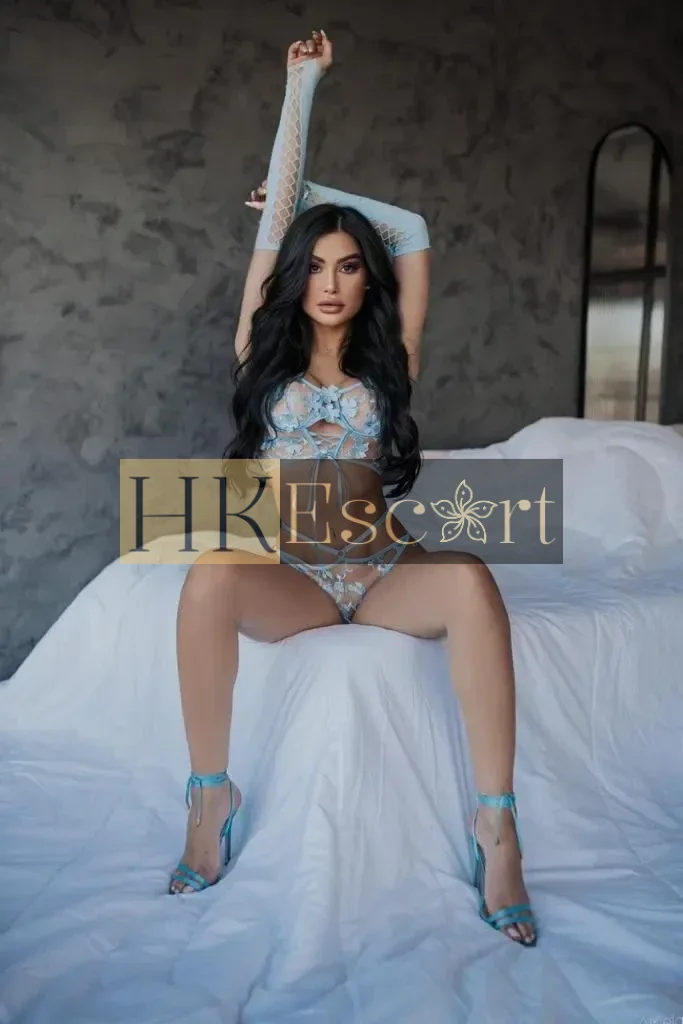 Vivienne - Escort Hong Kong, bust 3, height 174 cm, weight 58 kg
