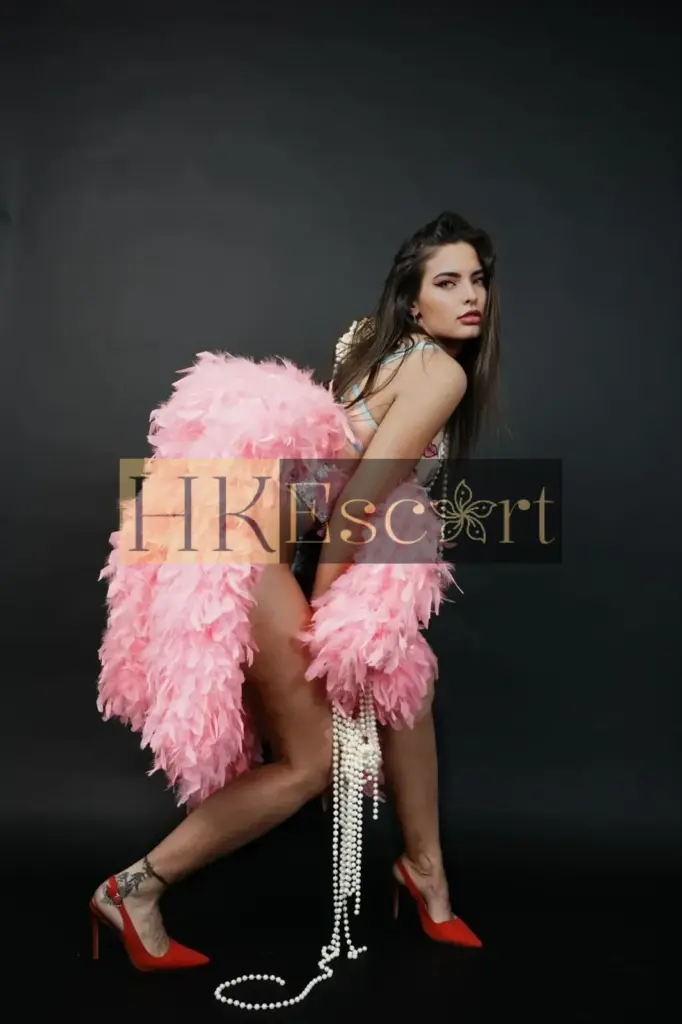 Amber - Escort Hong Kong, bust 3, height 163 cm, weight 64 kg