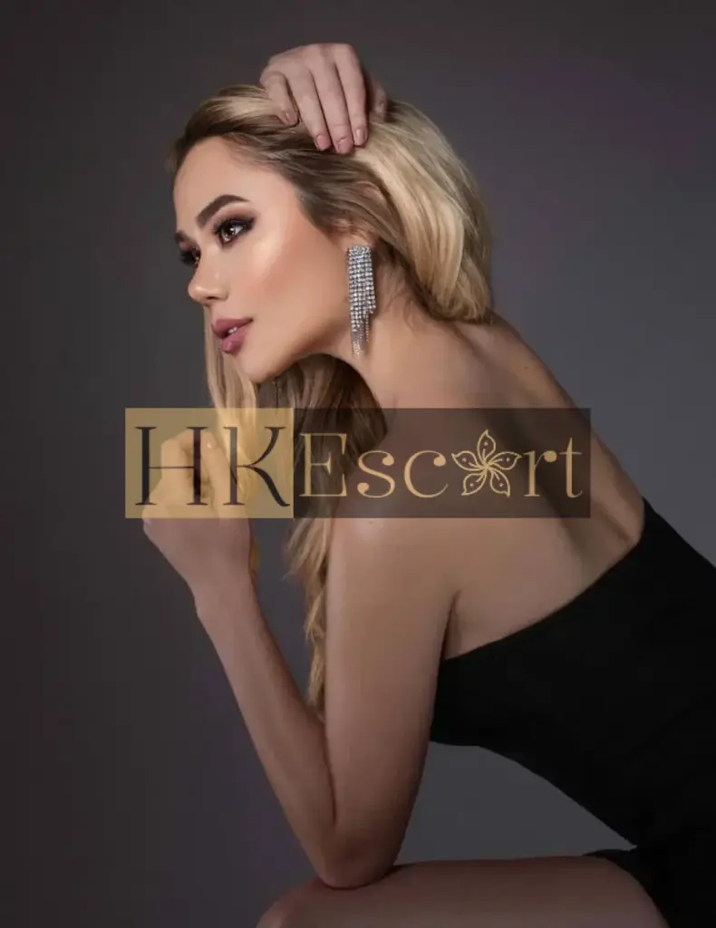 Alina - Escort Hong Kong, bust 2, height 174 cm, weight 58 kg