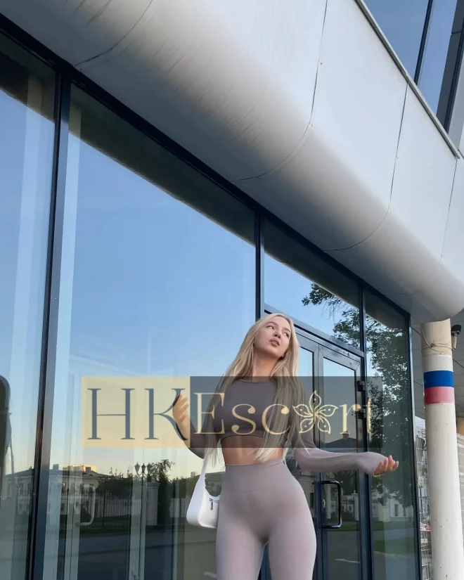 Nora, 22 years old, weight 58 kg, height 175 cm