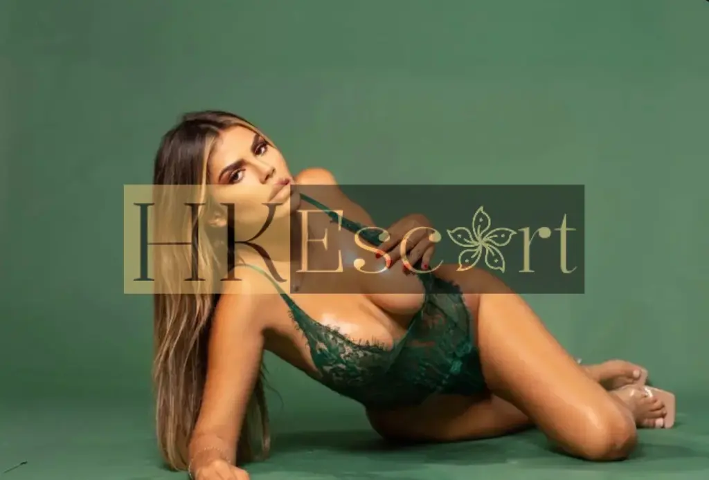 Virginia - Escort Hong Kong, bust 3, height 172 cm, weight 60 kg