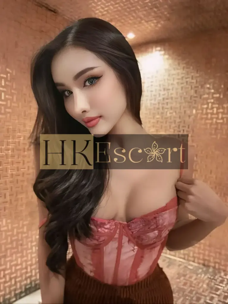 Elise - Escort Hong Kong, bust 2, height 167 cm, weight 54 kg