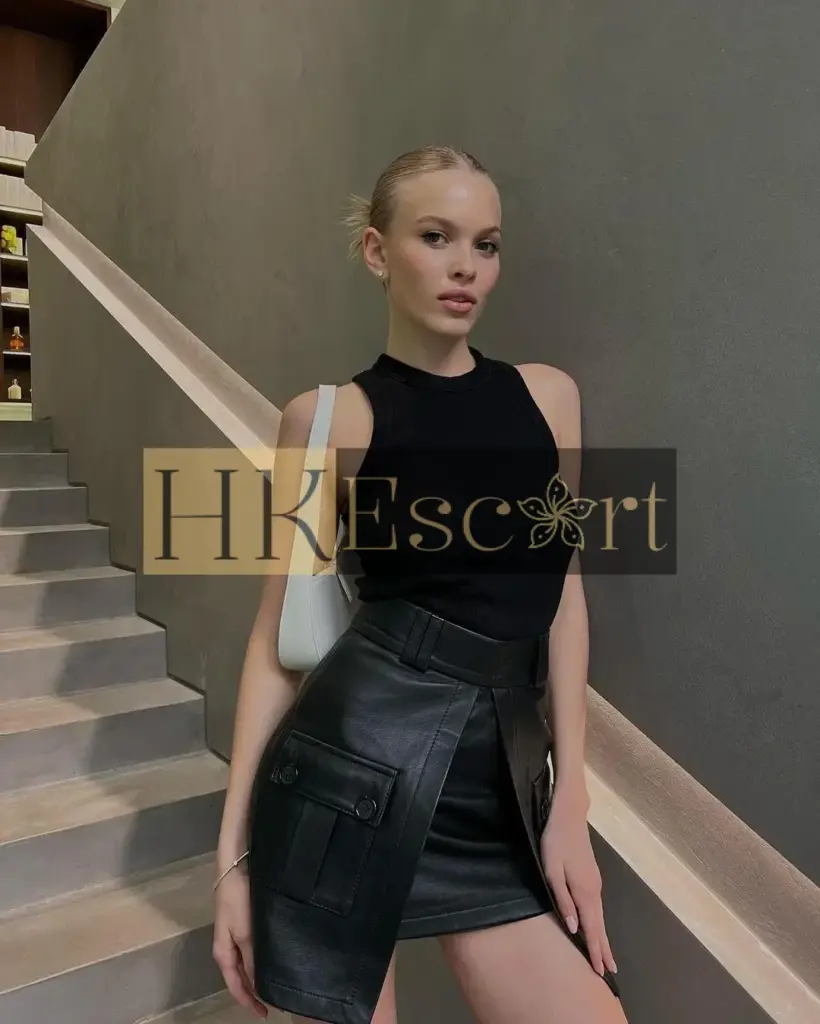 Zinnia - Escort Hong Kong, bust 2, height 177 cm, weight 53 kg