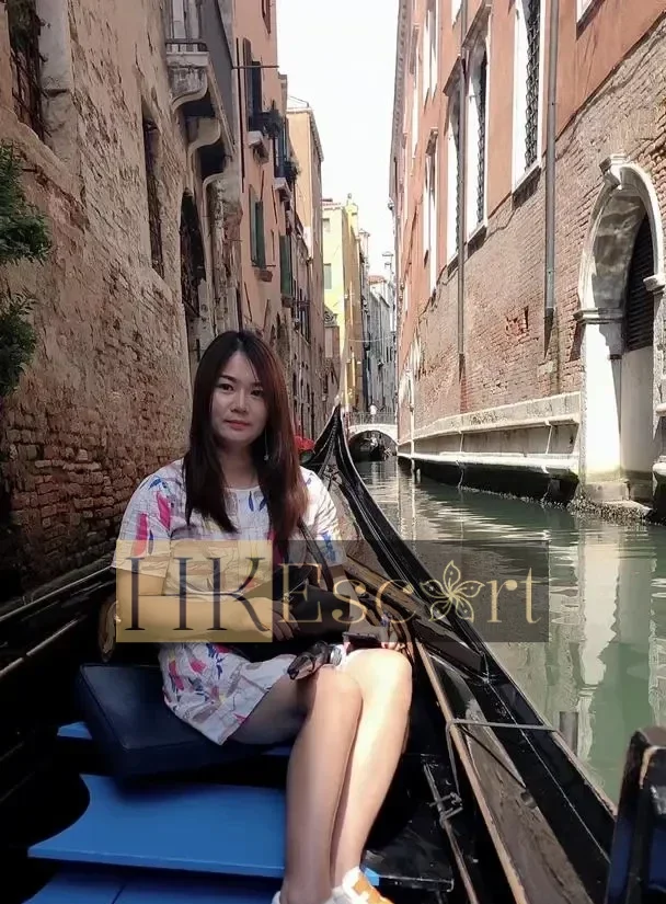 Elizabeth, 21 years old, weight 60 kg, height 161 cm