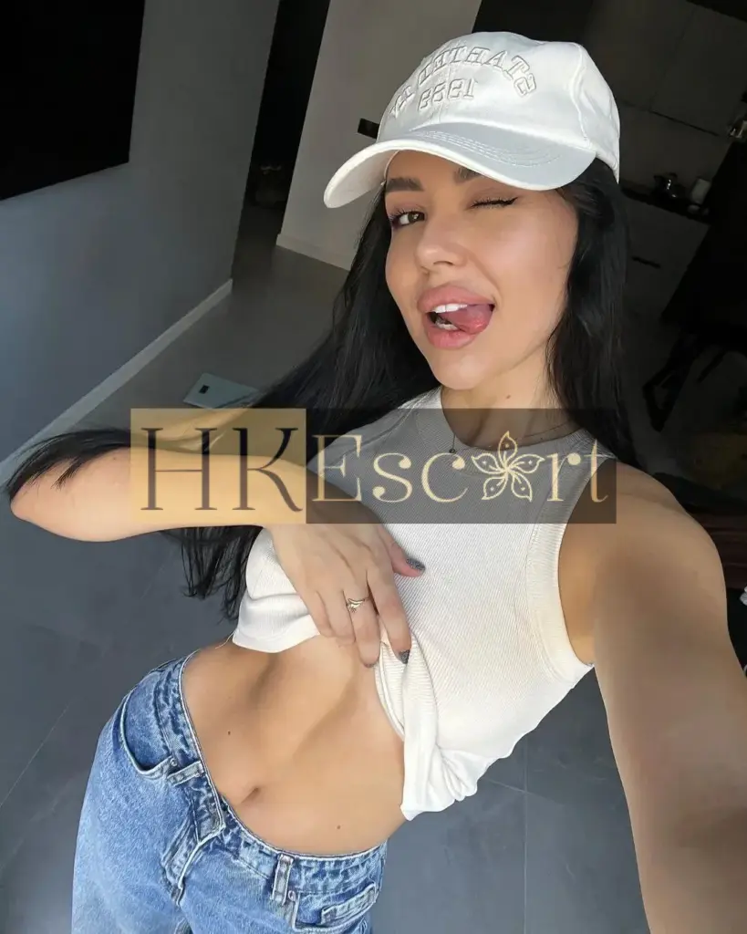 Nadine - Escort Hong Kong, bust 2, height 173 cm, weight 54 kg