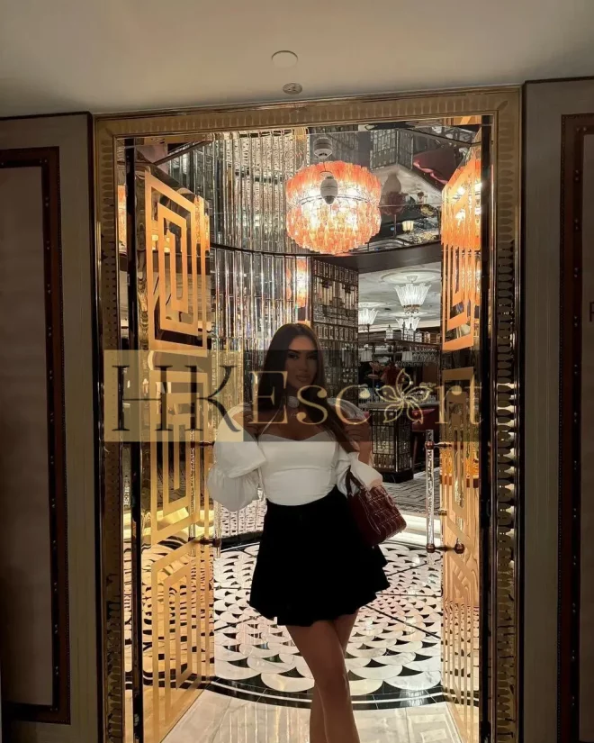 Artemida, 25 years old, weight 59 kg, height 178 cm